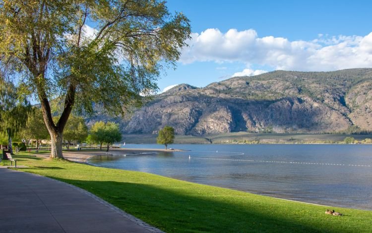 Osoyoos lakefront